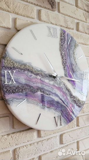 Часы ручной работы