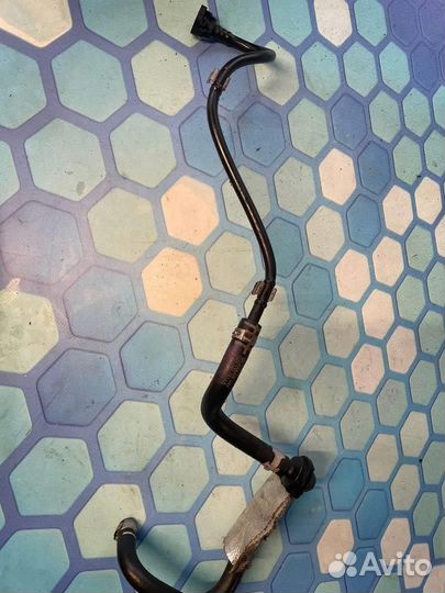 Трубка вакуумная 06H133518R