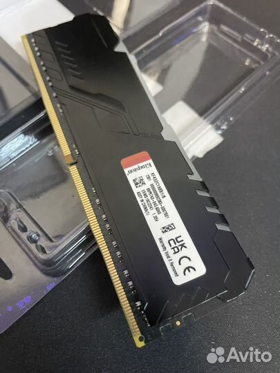 Оперативная память Kingston Fury RGB 8GB DDR4