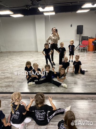 Педагог по дефиле, фотопозингу. Модель