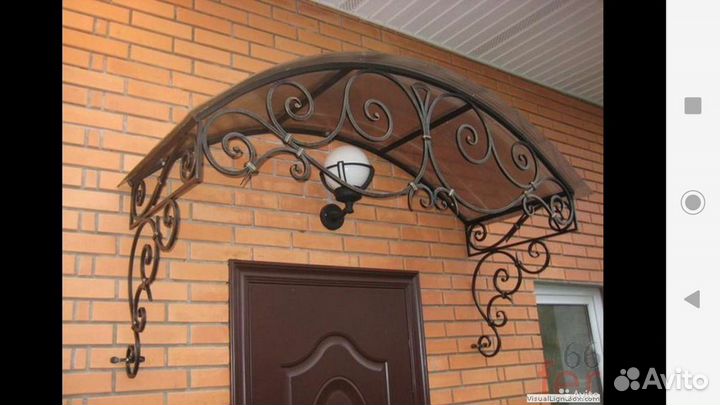 Козырек над крыльцом