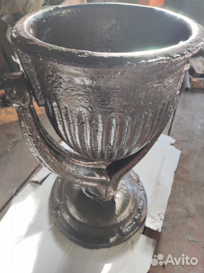 Урна чугунная