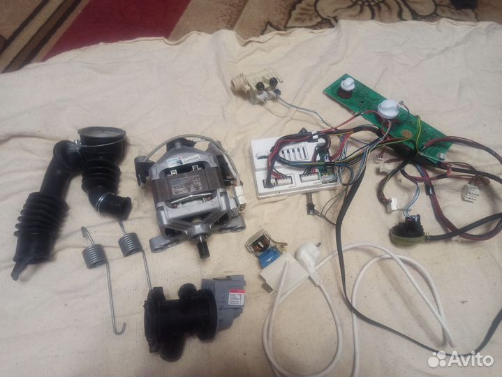 Запчасти для стиральной машины Indesit IWB 6105