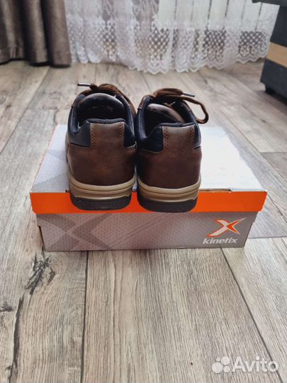 Кроссовки Kinetix 37р