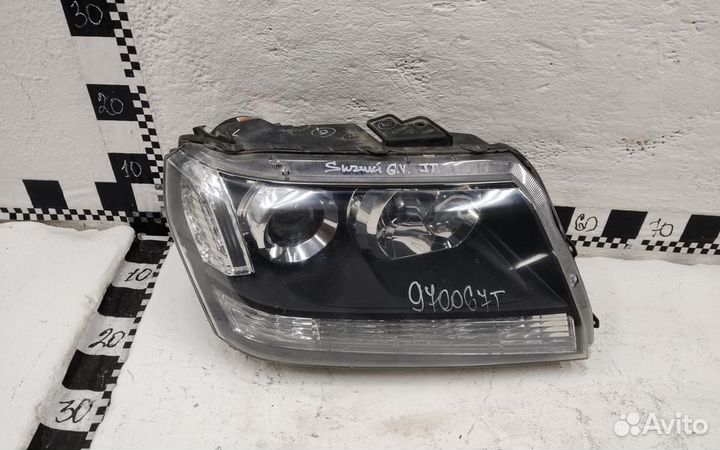 Фара правая Suzuki Grand Vitara 3 JT ксенон темный