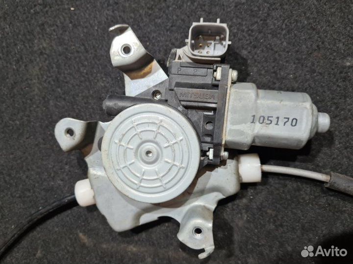 Стеклоподъемник передний правый Nissan Juke F15