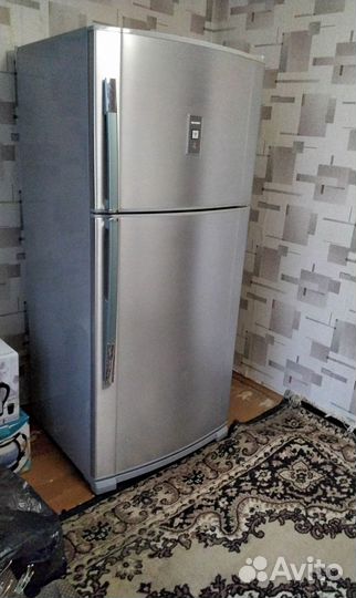 Холодильник Sharp model : SJ-P641N-SL