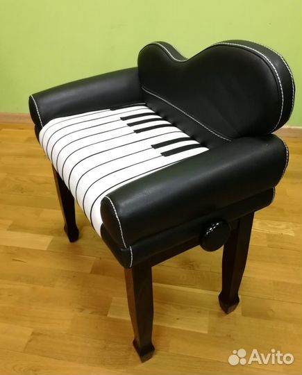 Банкетка новая для пианино, фортепиано