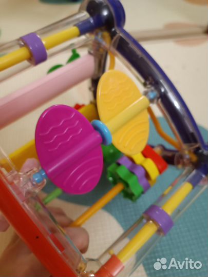 Игровой центр треугольник развивающий бизиборд