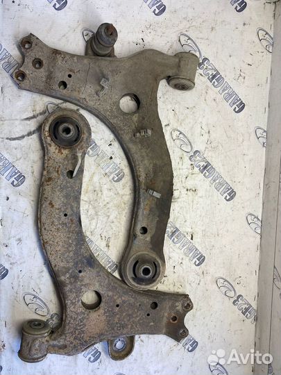 Рычаг передний Opel Sintra