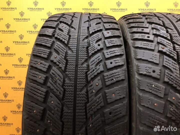 Marshal I'Zen RV Stud KC16 235/55 R17 103T