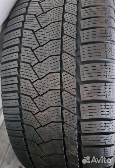 Continental ContiWinterContact TS 860 265/40 R21 и 295/35 R19