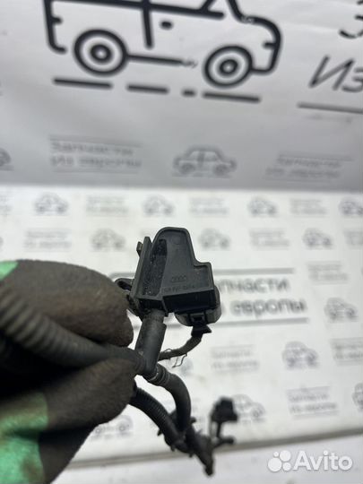 Форсунка омывателя стекла audi A4 B5. с обогревом