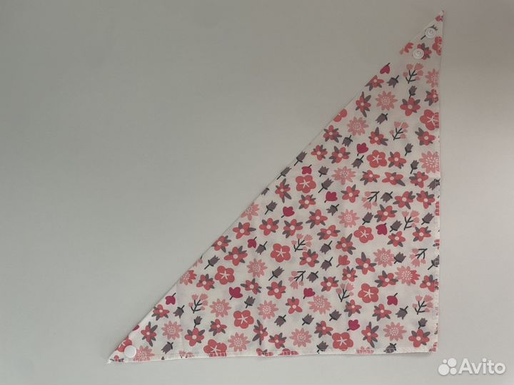 Слюнявчик нагрудник