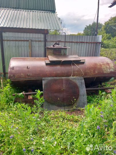 Бак емкость для воды бу 2000литров