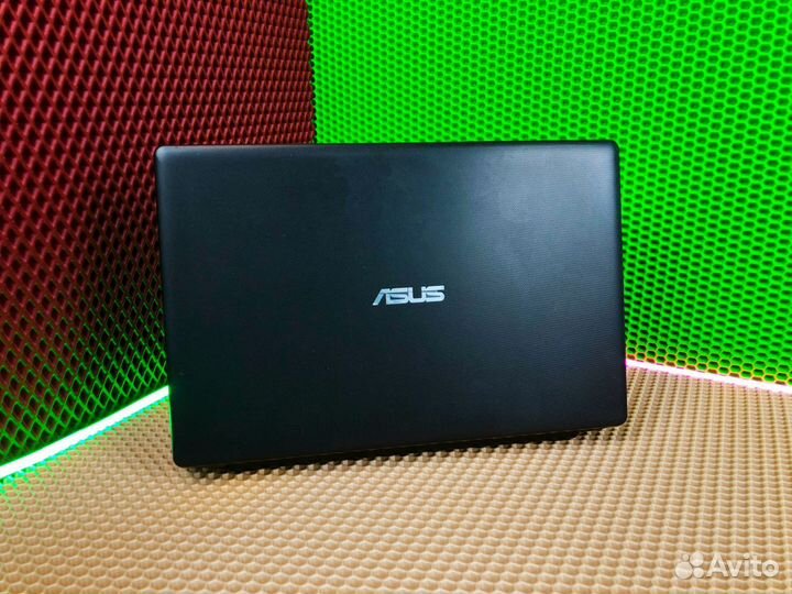 Ноутбук Asus на Intel Core i3