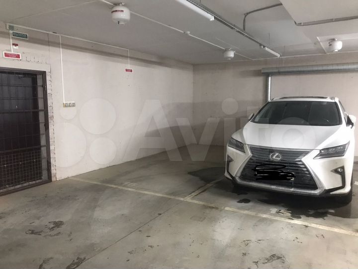 Машиноместо, 15 м²