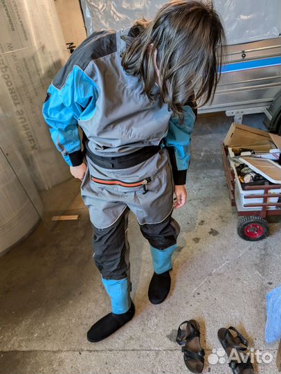 Сухой гидрокостюм