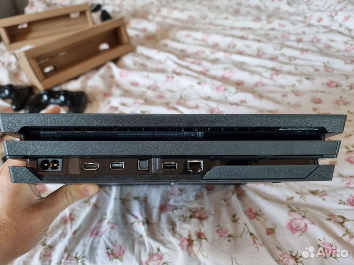 Sony PS4 pro 1tb + 11 игр