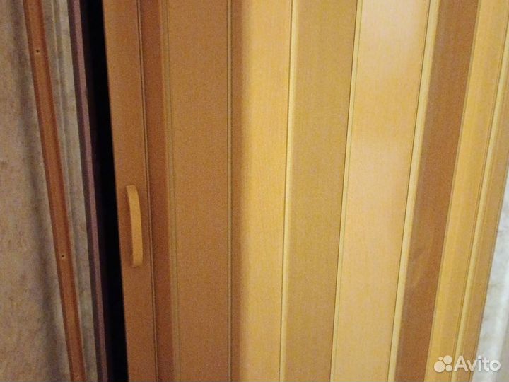 Дверь пластиковая гармошка