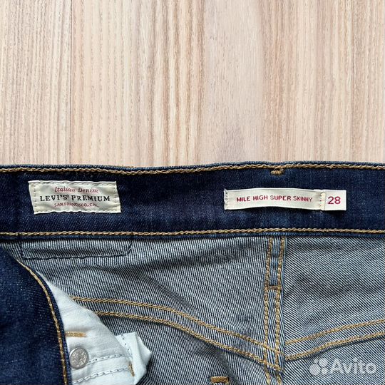 Женские джинсы levis