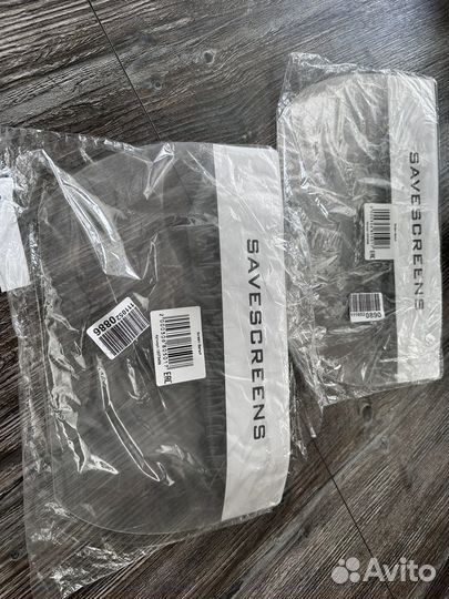 Защитные экраны 2 штуки, новые