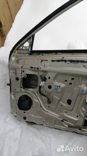 Дверь передняя правая Nissan almera g15