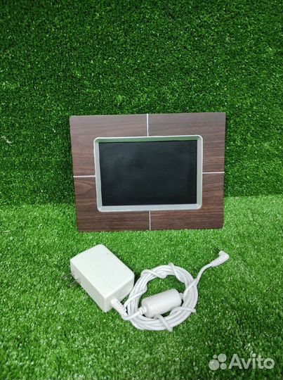 Цифровая фоторамка Philips 7FF2