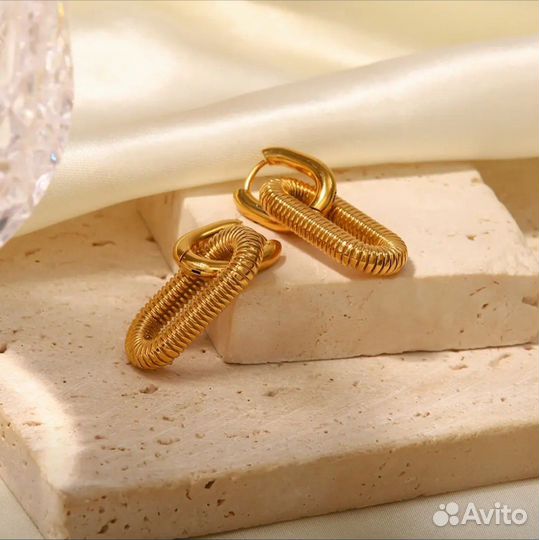 Серьги с подвесками новые