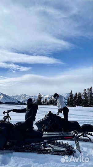 Встречай зиму на вершине заснеженного Домбая