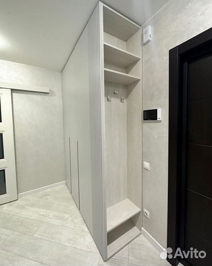 Шкаф распашной