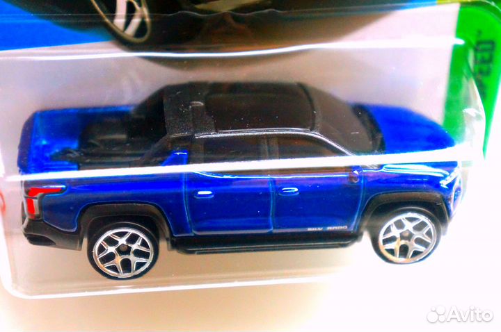 Hot Wheels Chevrolet Silverado EV RST