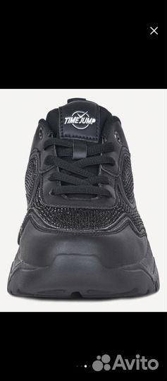 Кроссовки женские35 размер