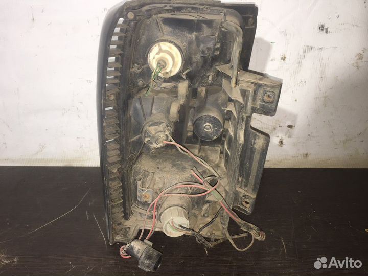 Mitsubishi pajero 2 1994 фонарь правый