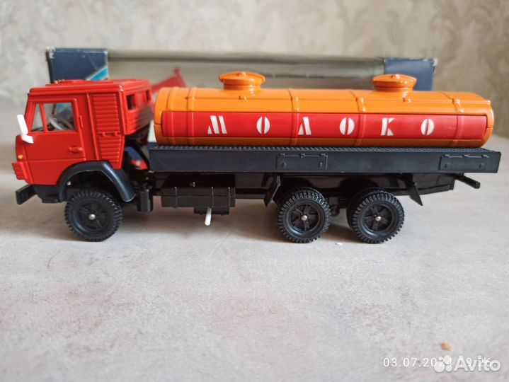 Модель 1 43 СССР Камаз (молоковоз)