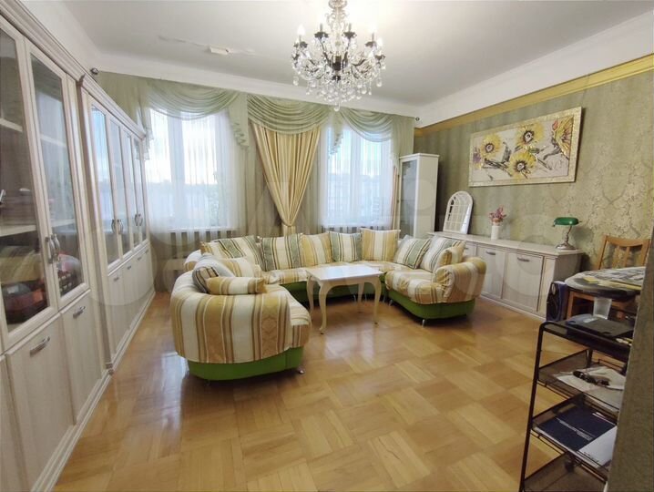 4-к. квартира, 250 м², 4/4 эт.