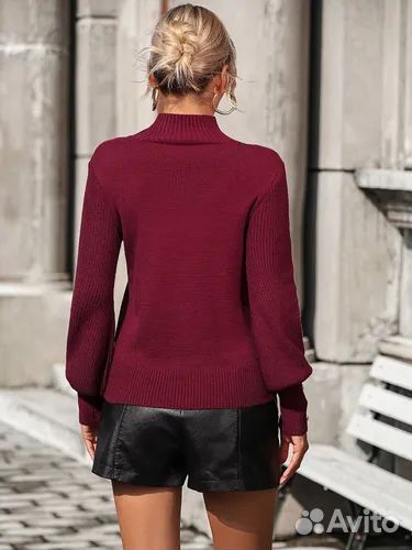 Свитер женский