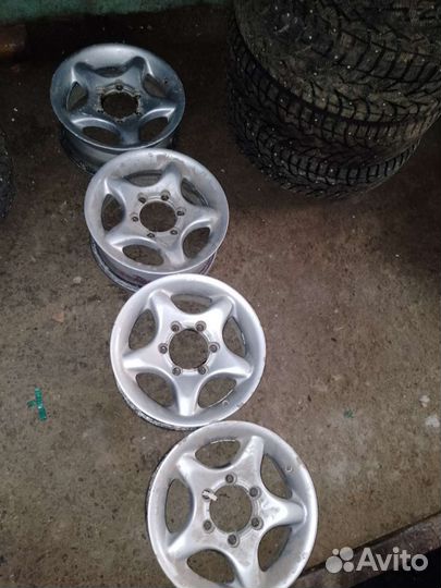 Литые диск р15