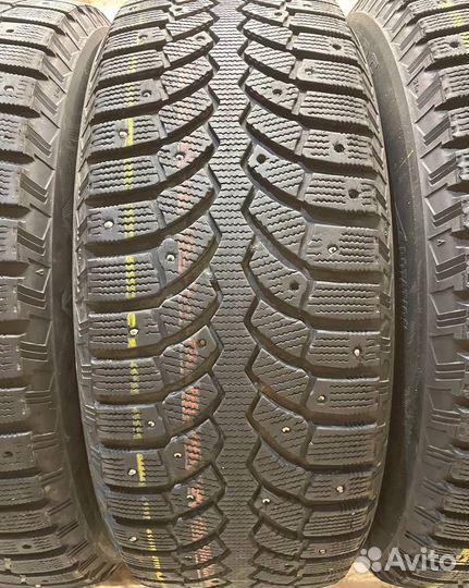 Bridgestone Blizzak Spike-01 225/60 R17 106V