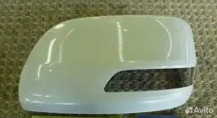 Крышка зеркала Toyota Land Cruiser 200