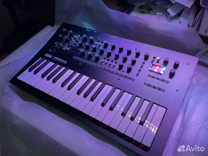 Аналоговый синтезатор Korg Minilogue XD