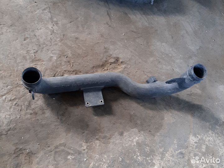 Патрубок интеркулера VW Passat B5 AFN 1.9 TDI