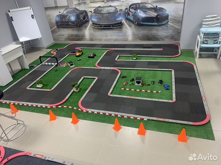 Трасса для радиоуправляемых машин Kyosho Mini-Z