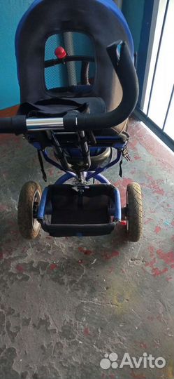 Трехколесный велосипед с родительской ручкой