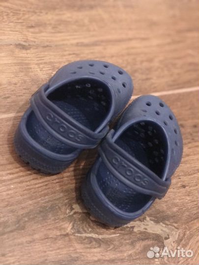 Сандали crocs c6