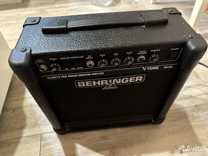 Гитарный комбоусилитель behringer GM108 15ватт