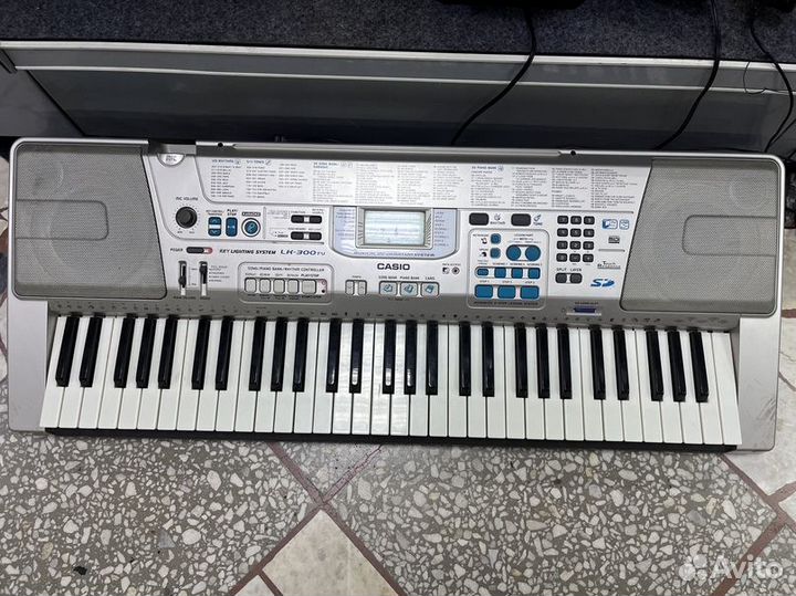 Синтезатор Casio LK-300 tv