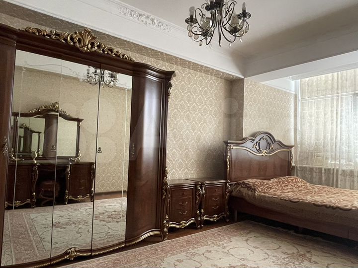 2-к. квартира, 110 м², 3/10 эт.