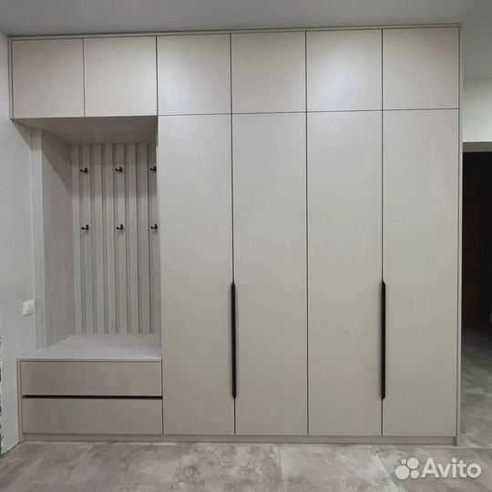 Шкаф от производите