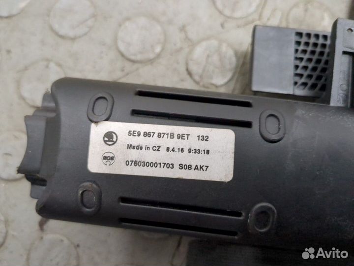 Шторка багажника Skoda Octavia (A7), 2016